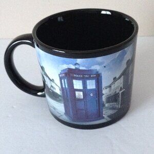 BBC Dr Doctor Who Mug Disappearing Tardis Collectors Cup Hot Cold Drinks